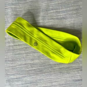 neon green lululemon headband with elastic